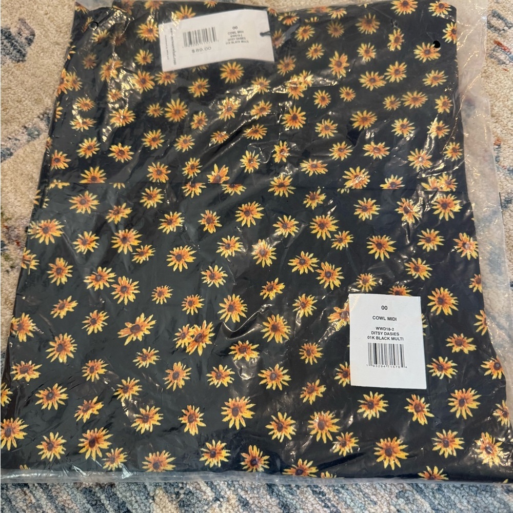 NWT WeWoreWhat Ditsy Dasies Cowl Midi Dress, Size 00 - Picture 4 of 4